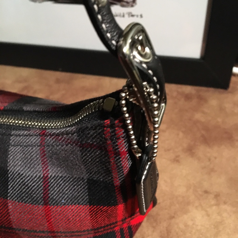 COACH PRE-LOVED VINTAGE AUTHENTIC MINI TARTAN RED WOOL & LEATHER SHOULDER BAG - Picture 8 of 13